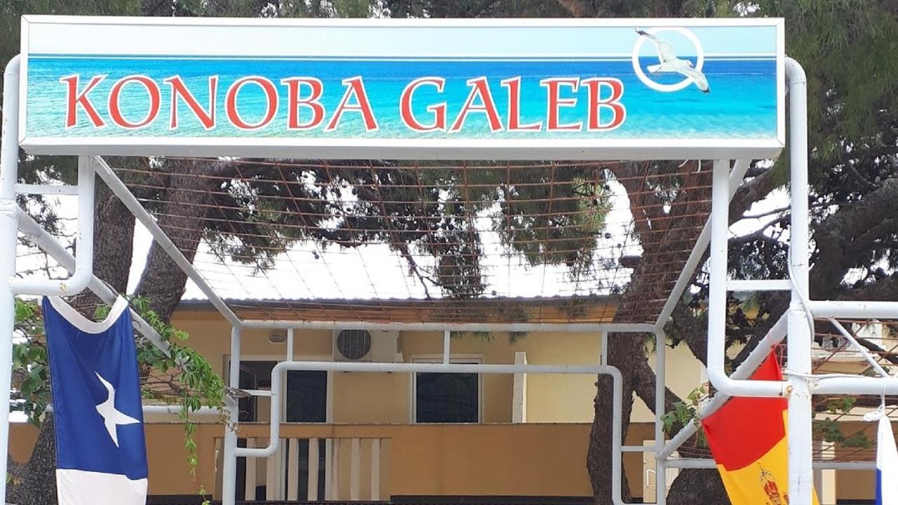 Apartments & Restaurant Galeb Marusici  エクステリア 写真